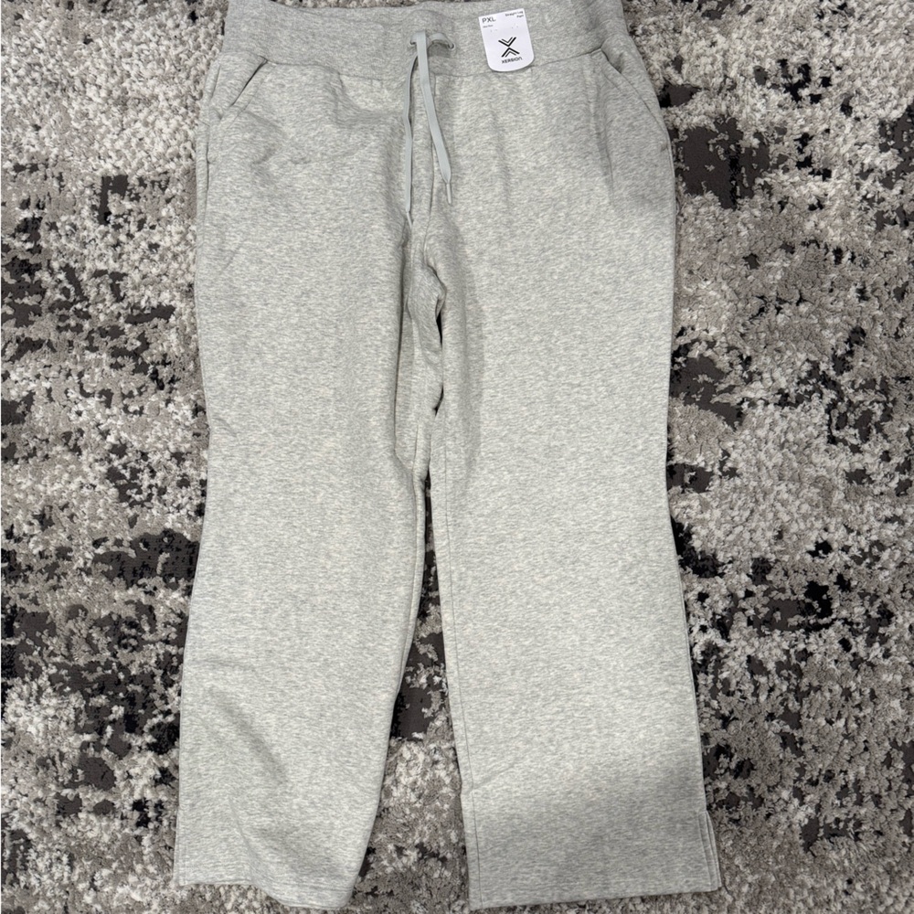 Xersion Women’s Super Soft fleece mid rise straight sweatpant